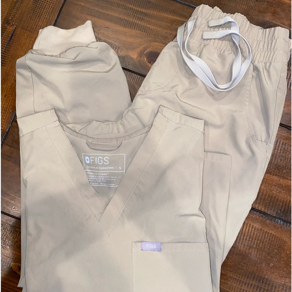 Figs FreeX FionLite Lined jogger sandstone set